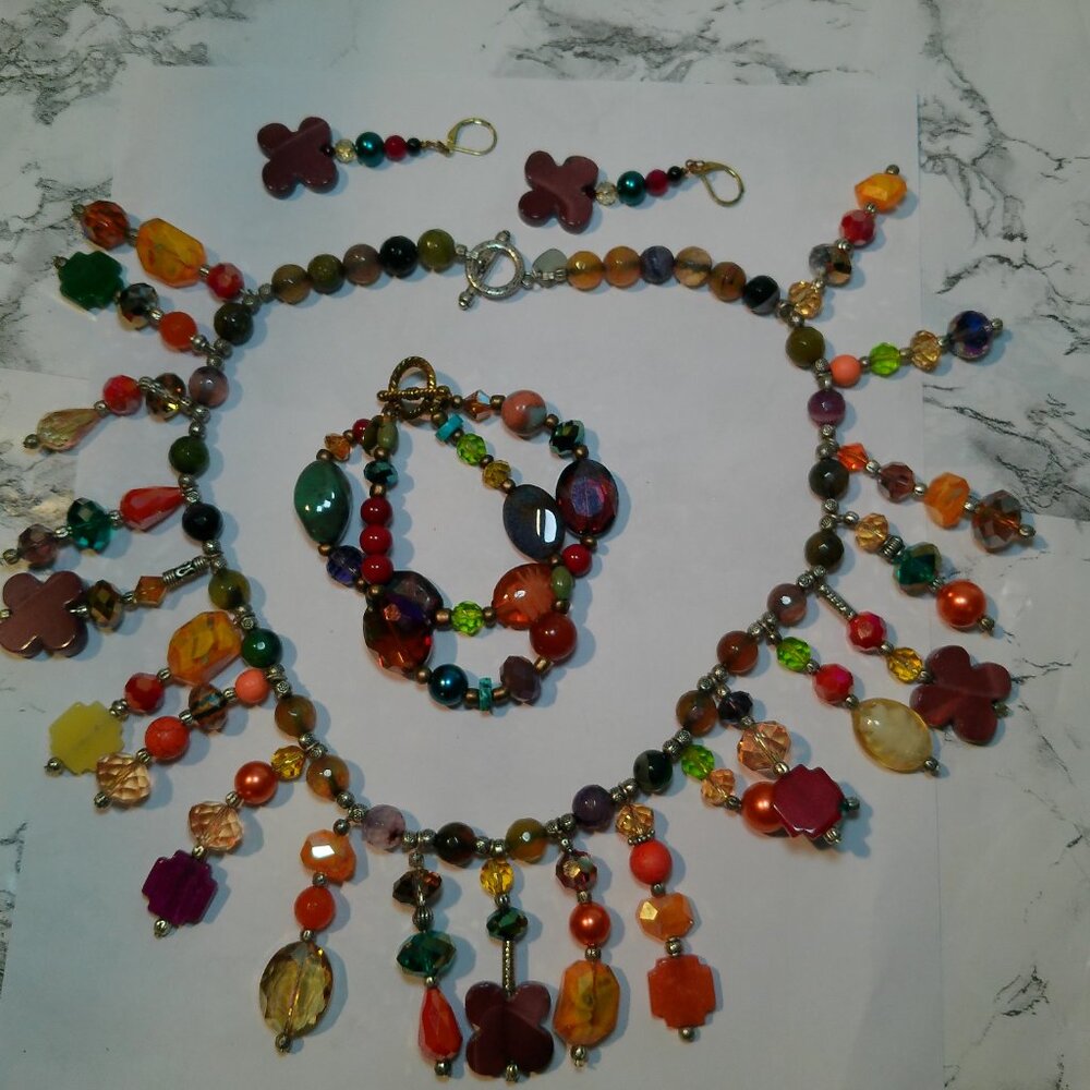 Gorgeous Multicolored Crocheted Glass Beads Necklace Set - Gorgeous (401)
